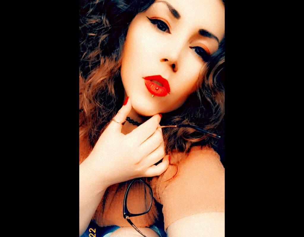 Italian/Spanish Goddess ST THOMAS ready when you are