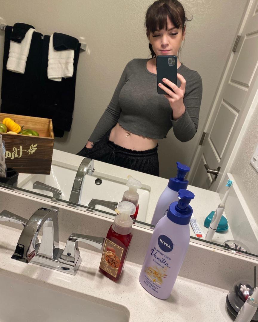 COME DEAL WITH SOME WET ASS PUSSY🍆💋🍆