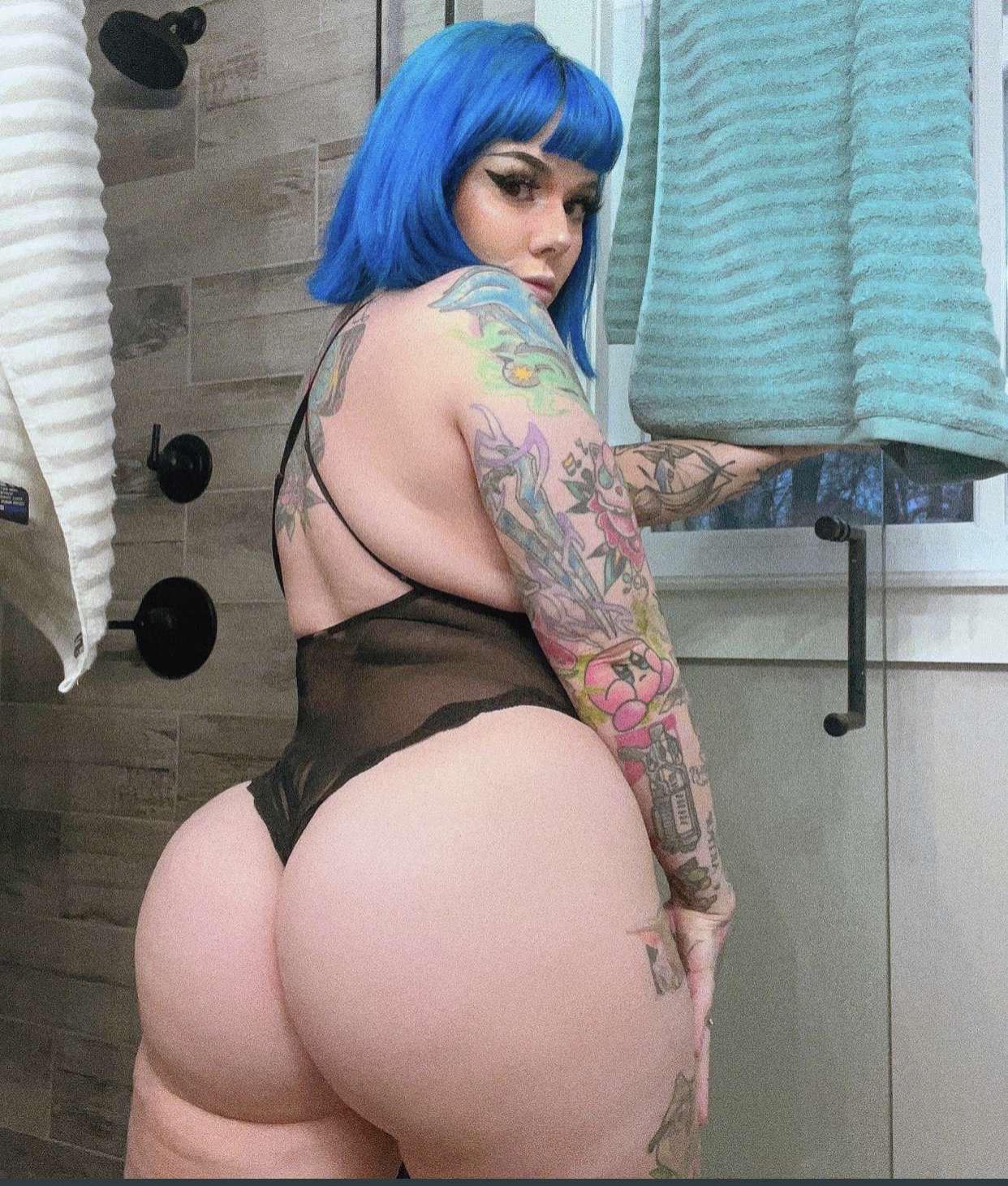 Down to satisfy you 😋🍑😍