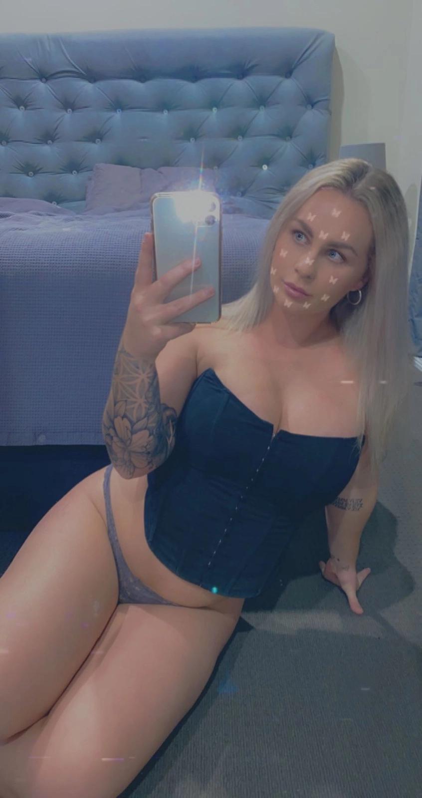 Ready to fuck 💦🍇👅 +1 (807) 808-3330