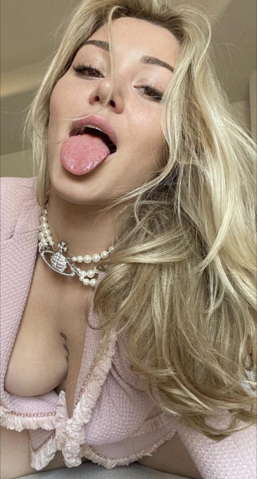 Down to fuck 🍆🍑❤️💯