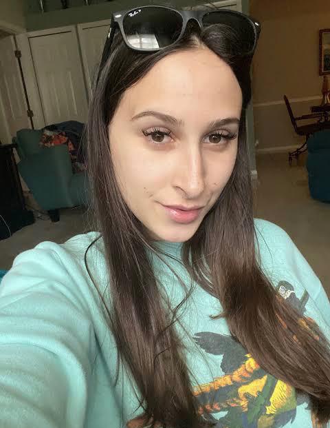 I’m available for hookup services. Incalls, outcalls, cars and hotels.