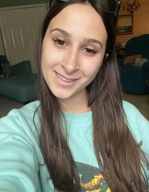 I’m available for hookup services. Incalls, outcalls, cars and hotels.