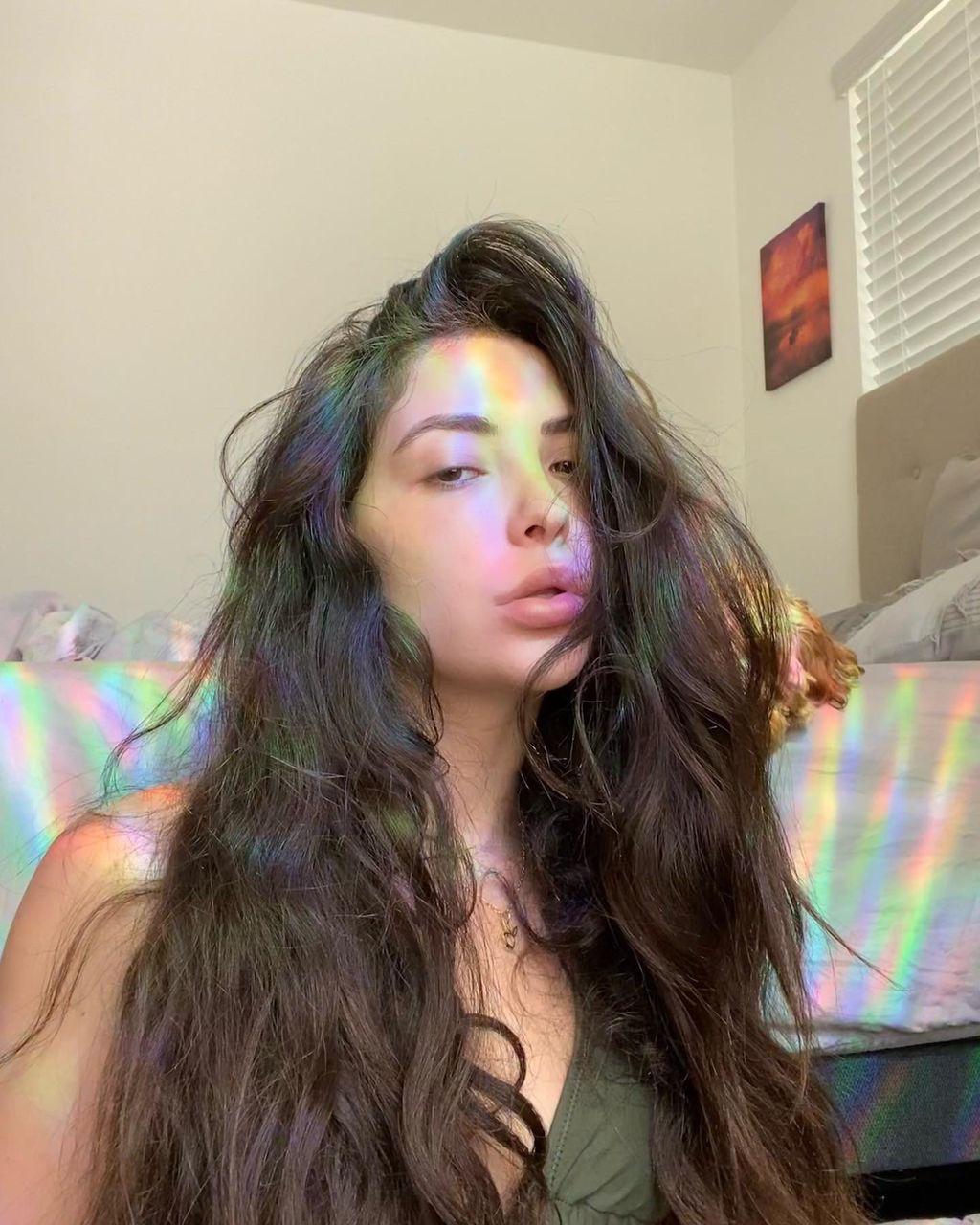 I’m available for hookup 🍑💦🍆