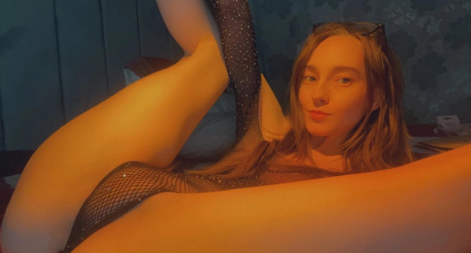 Available in Trois-Rivières 😍💦❤️