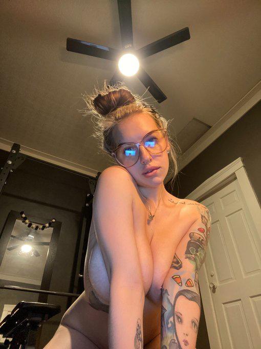 💦💋ESCORT AVAILABLE FOR HOOKUP💋💦