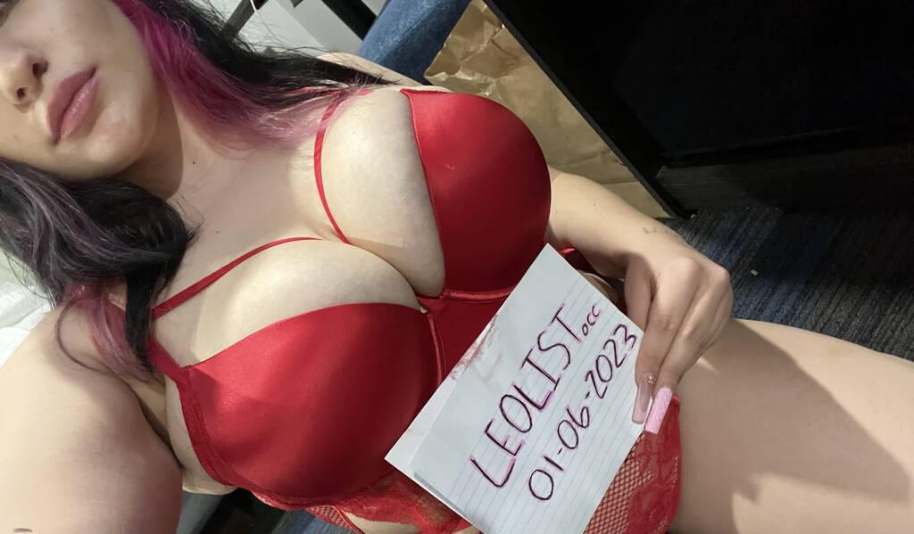 NEW IN TOWN HORNY ITALIAN SLUT