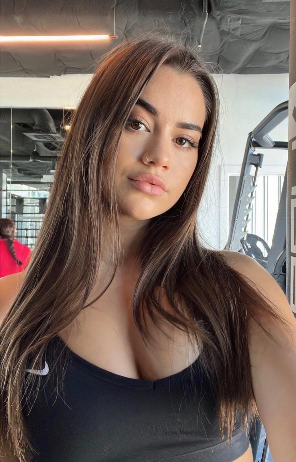 I’m available for hookup incall/outcall