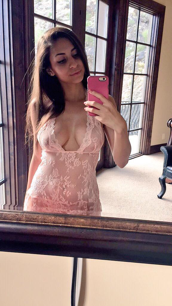 IM AVAILABLE FOR HOT SEX AND DISCREET FUN