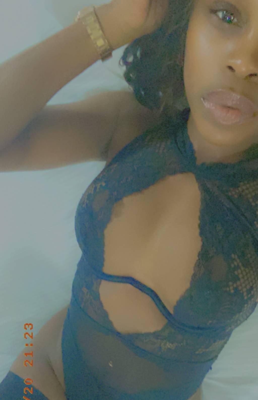 available let me suck on the tip Medicine Hat Incall