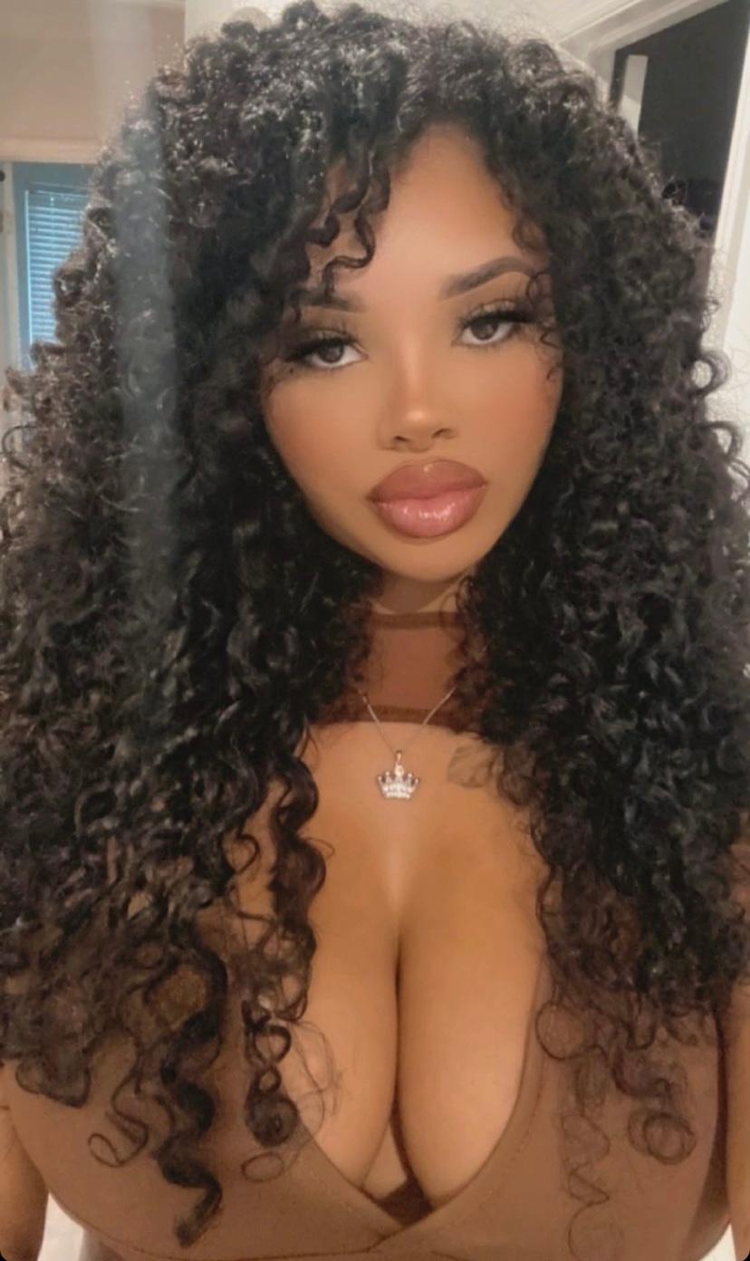 AVAILABLE 👅🥰🥰🍑🍆💦💦