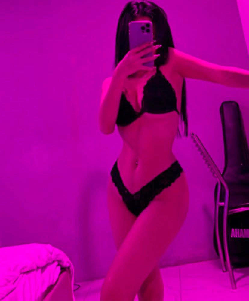 ESCORT AVAILABLE 😍😍