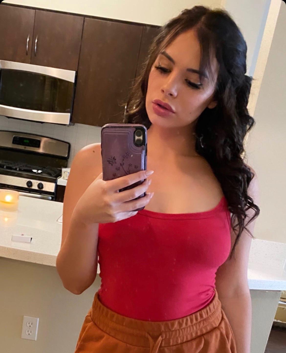 AVAILABLE FOR HOOKUPS🍑👅💦🍆.. TEXT ME: (956) 426-1955..SNAPCHAT:SHARONLEVIN2.