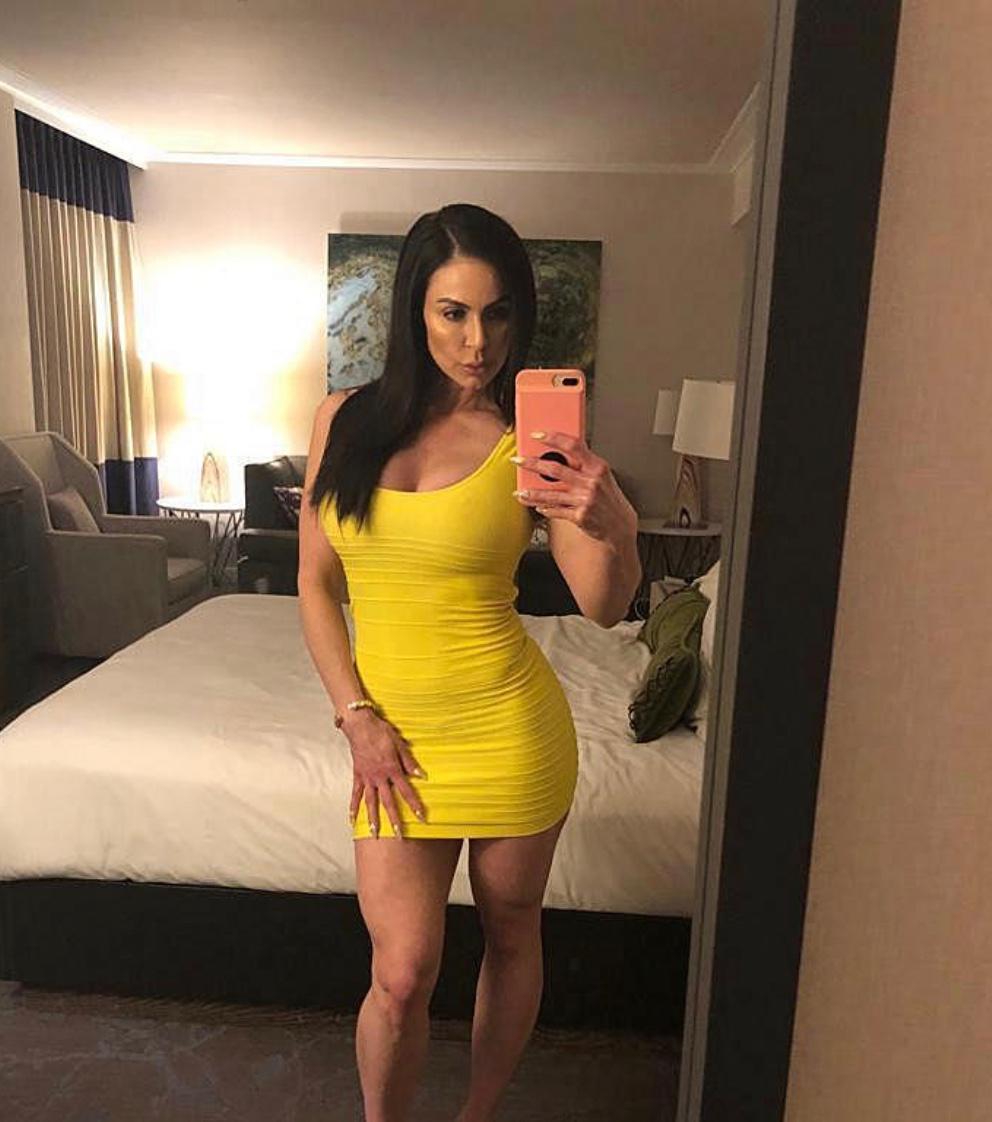Available for Sexhookup 🇨🇦🍆🍑