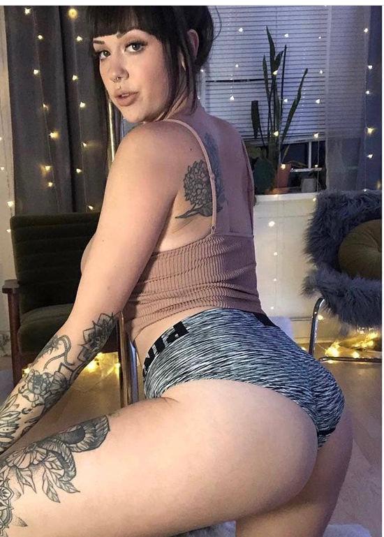 Hot& Nasty😍 Snapchat: laurasimps1011 ,,,, cell phone: 6132099614