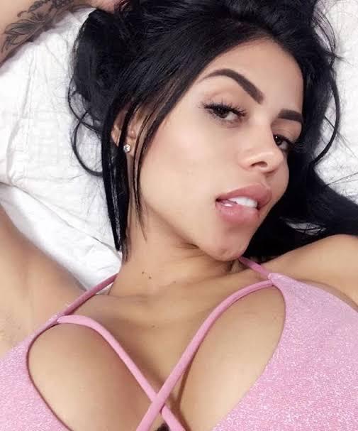AVAILABLE FOR A HOT FUCK JUST HIT ME UP LET’S SET UP A TIME