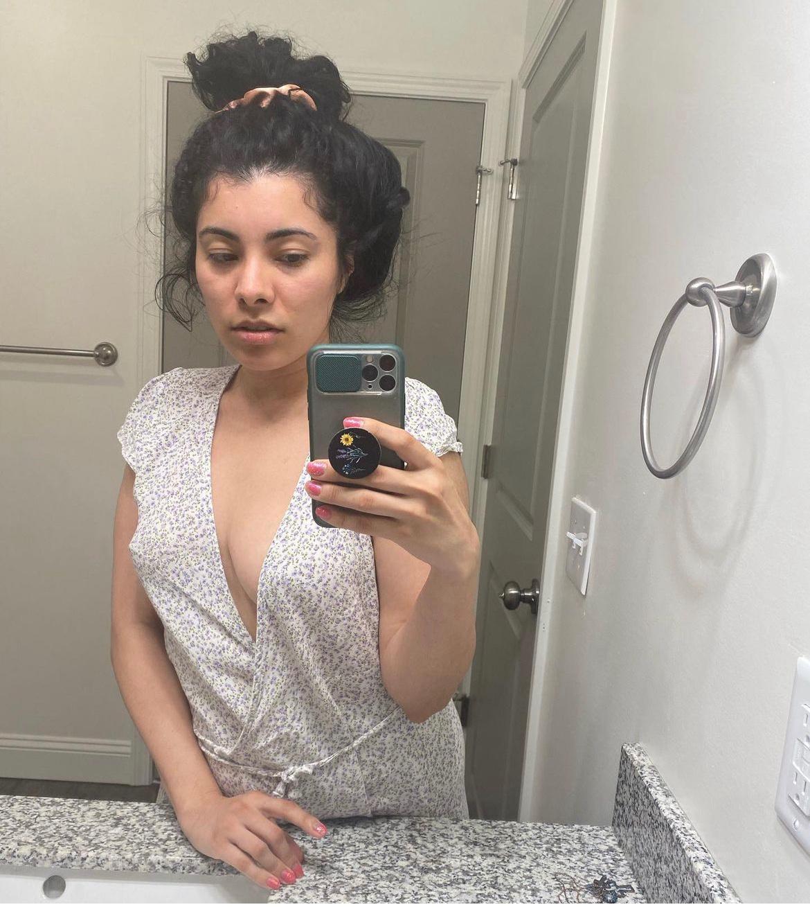 SEX HOOKUP AVAILABLE