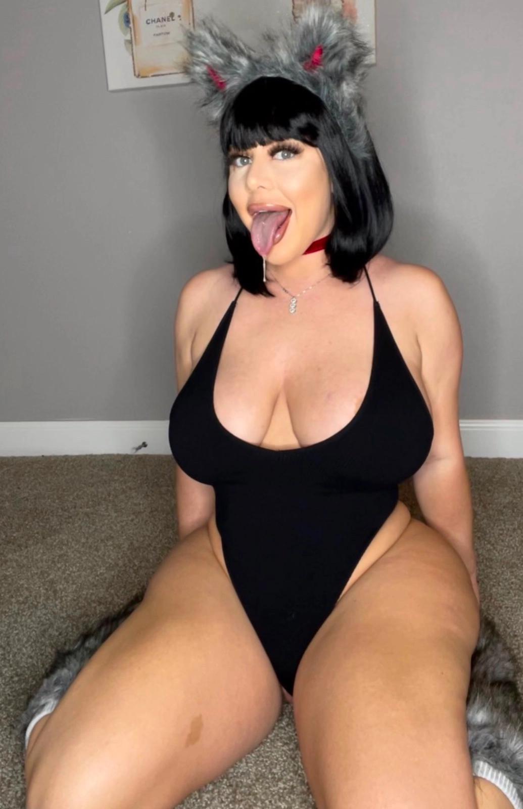 AVAILABLE FOR HOOK UP👅🍆🍑 snapchat: isadablem90 TEXT ME:+1 360 889 8501