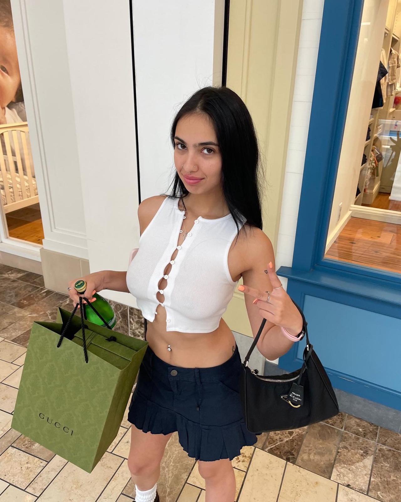 Hookup Cyndy I’m available day&night😍