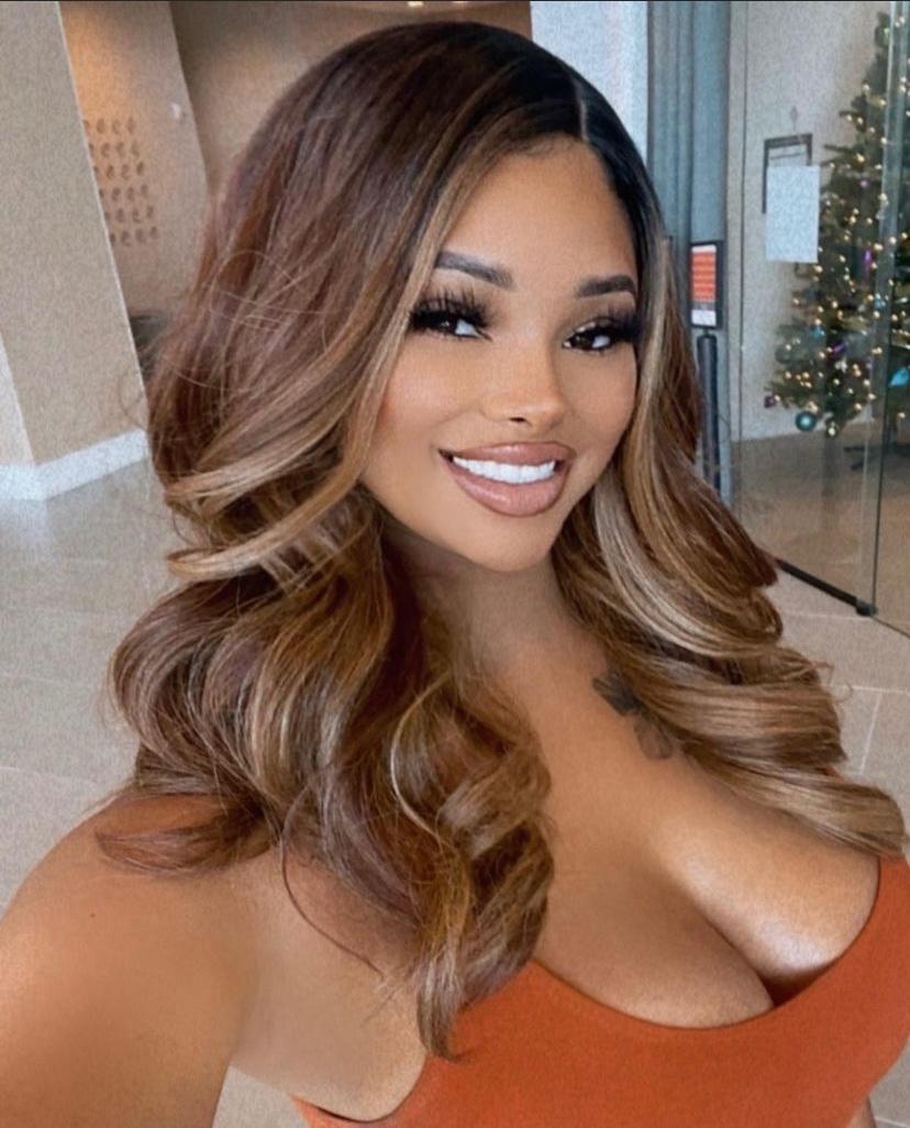 AVAILABLE 🥰🥰🍑🍑👅🍆💦💦