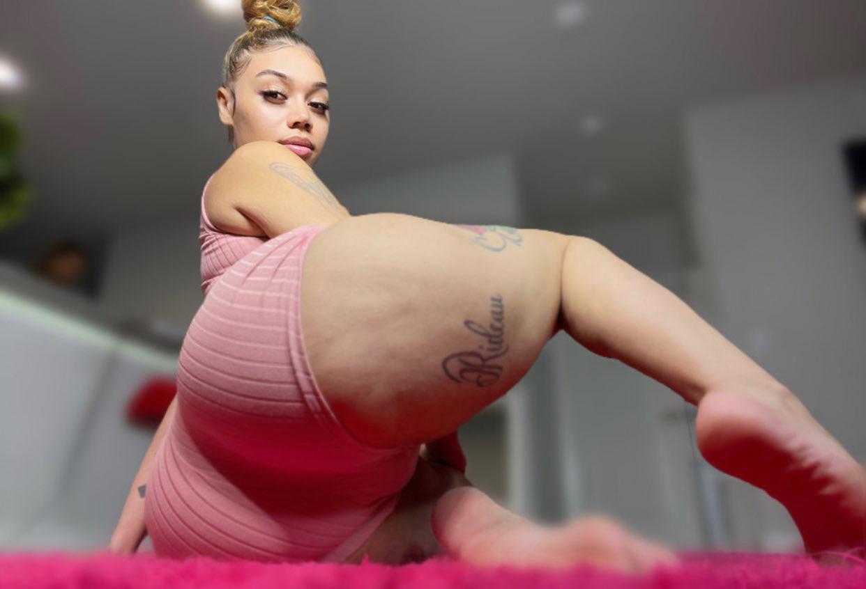 I’m available for incall and outcall services. SNAPCHAT: hotgoddess4uall