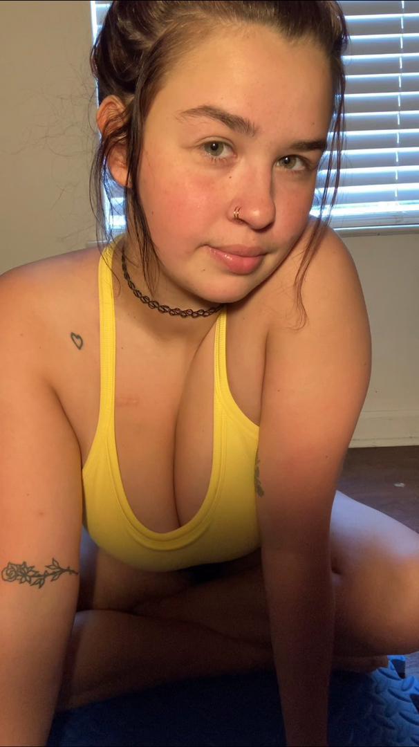 AVAILABLE FOR SOME FUN🥰💋💋👅🍑🍑🍆🍆