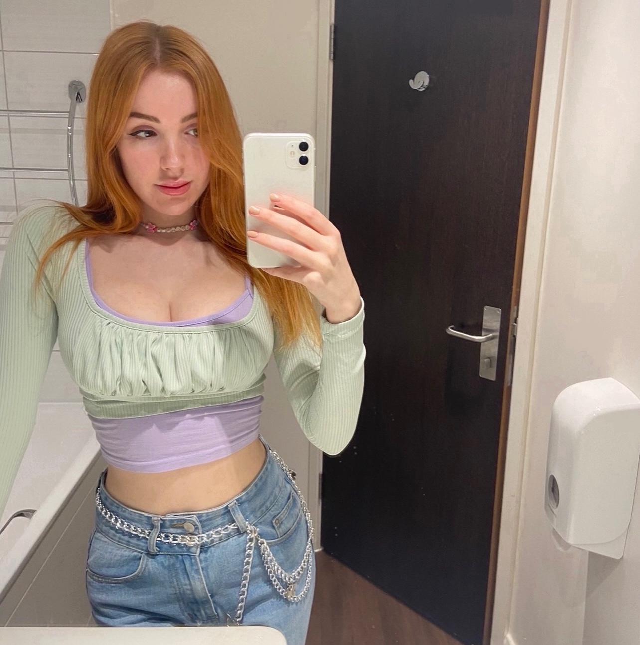Hey there I’m available 😘🥰🥰