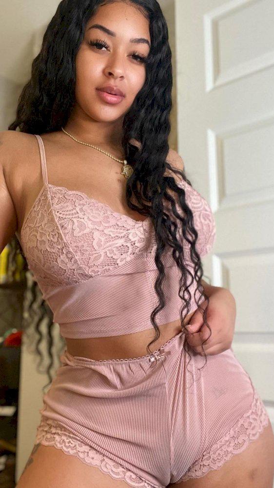 I’m available for hookup text me 3607975149