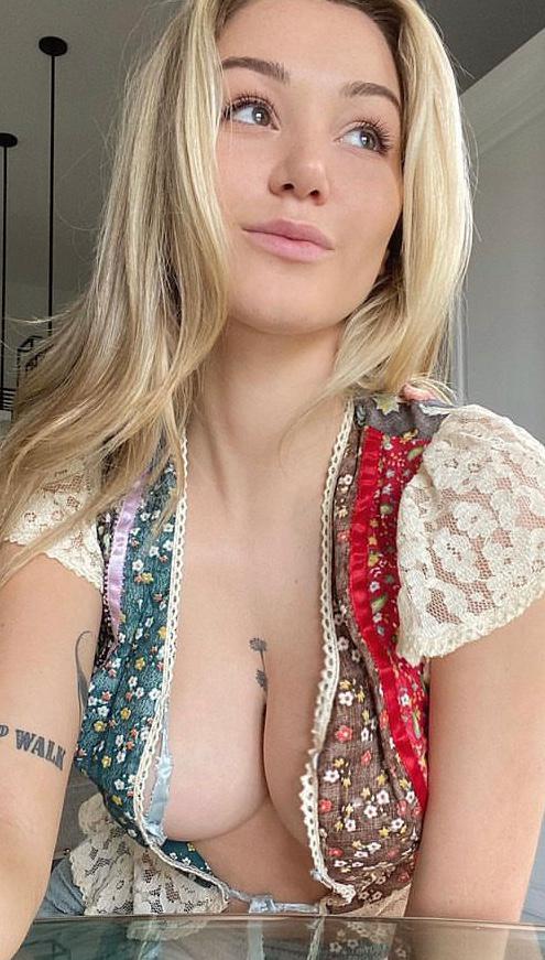 Down to fuck ❤️✅